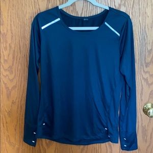 Long sleeve athletic top with mesh